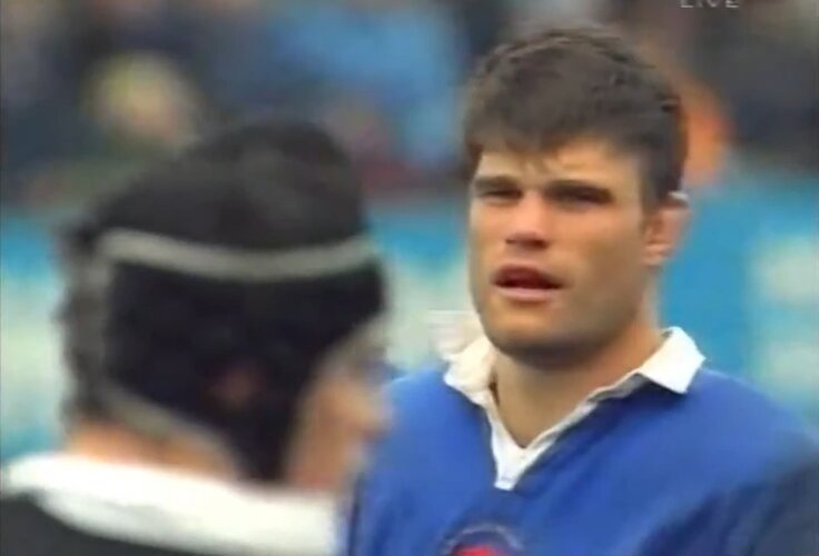 Fabien Pelous foul play vs New Zealand 1999 0-54 screenshot.jpg