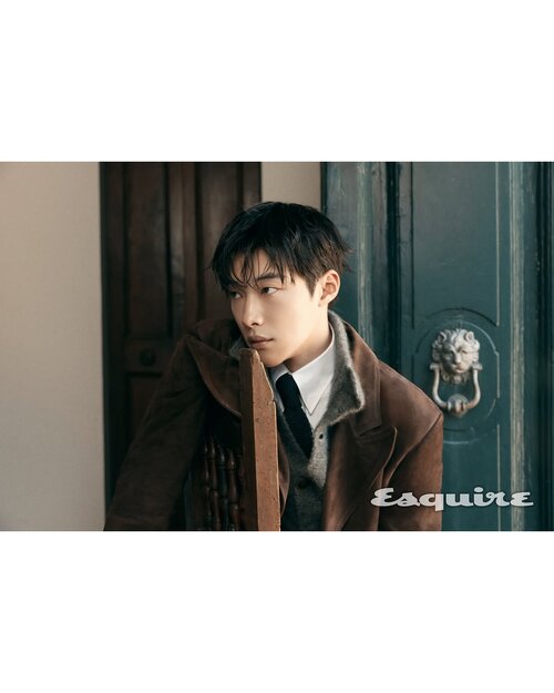 esquire.korea-20260709-0001.jpg