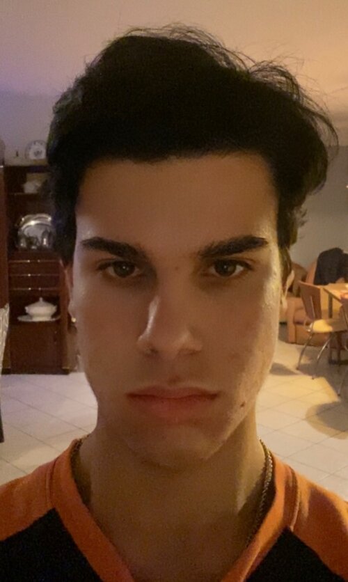 Facetune_20-12-2025-23-15-40.jpeg