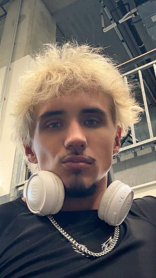 face1.jpg