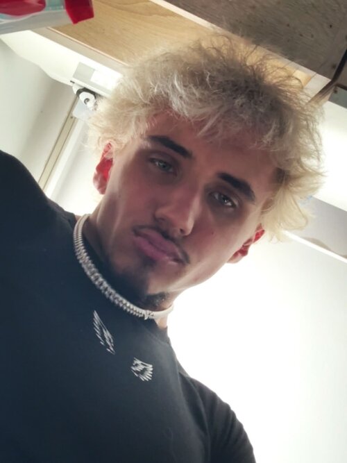 face2.jpg