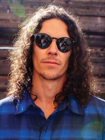 A-Mens-Guide-to-Long-Curly-Hair-image-1-362x.jpg