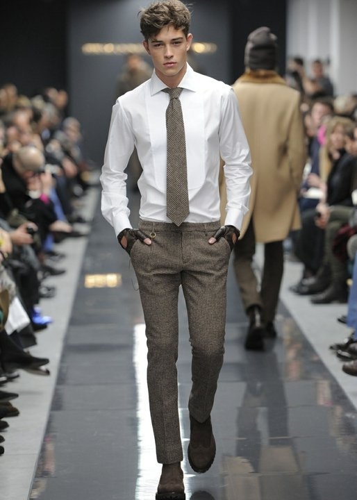 Francisco lachowski on runway