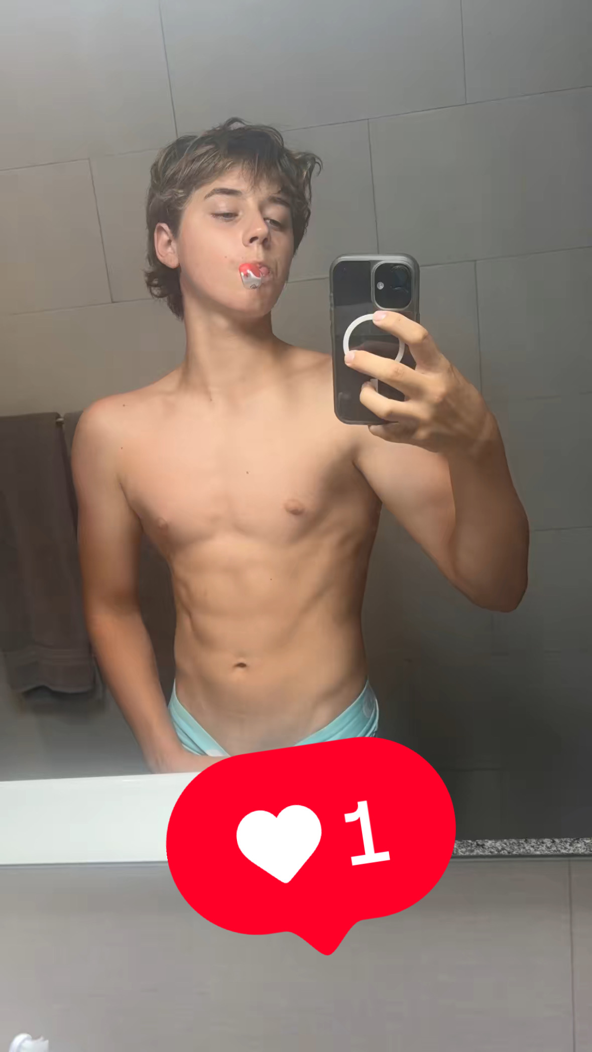 C4EB9B9C BAD6 4776 BFB0 591BF1B9CAC3