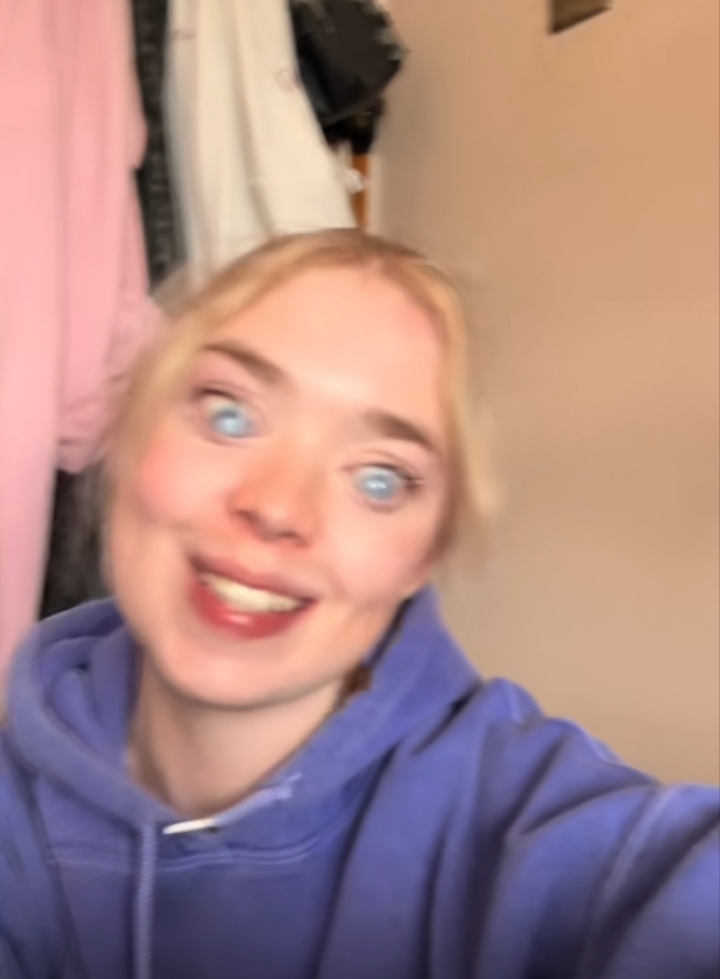1000045807