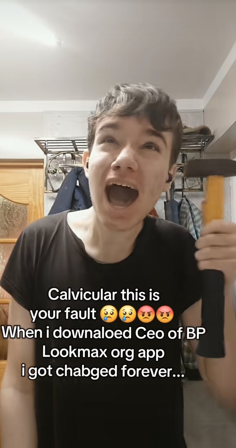 9996