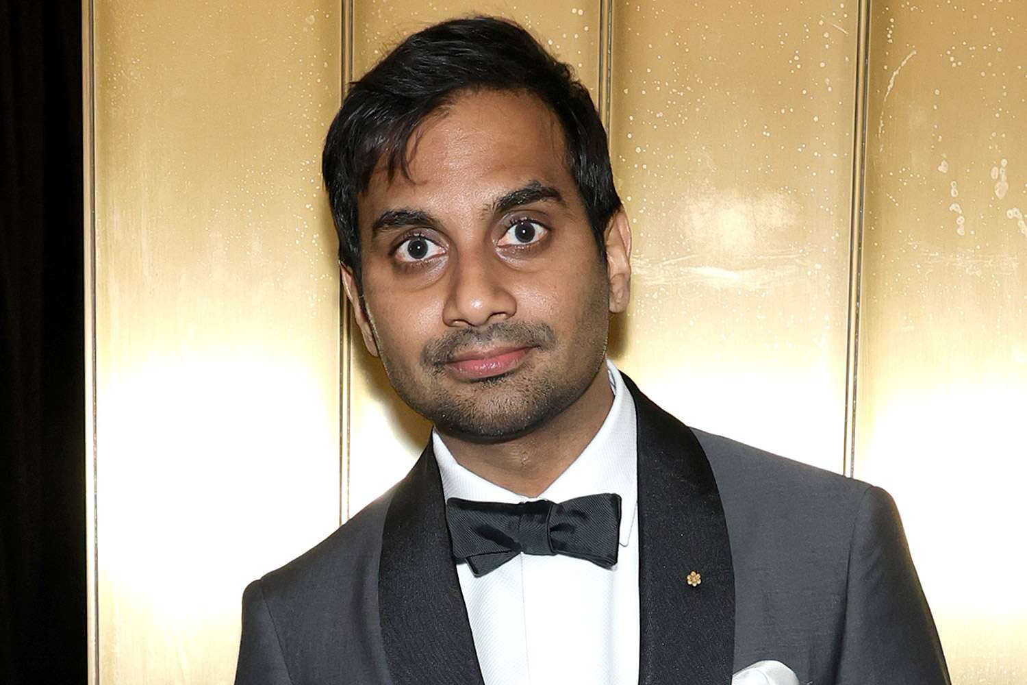 Aziz Ansari SNL50 090325 tout bae1d17b9d1e4b14b77120550a3f8cfc