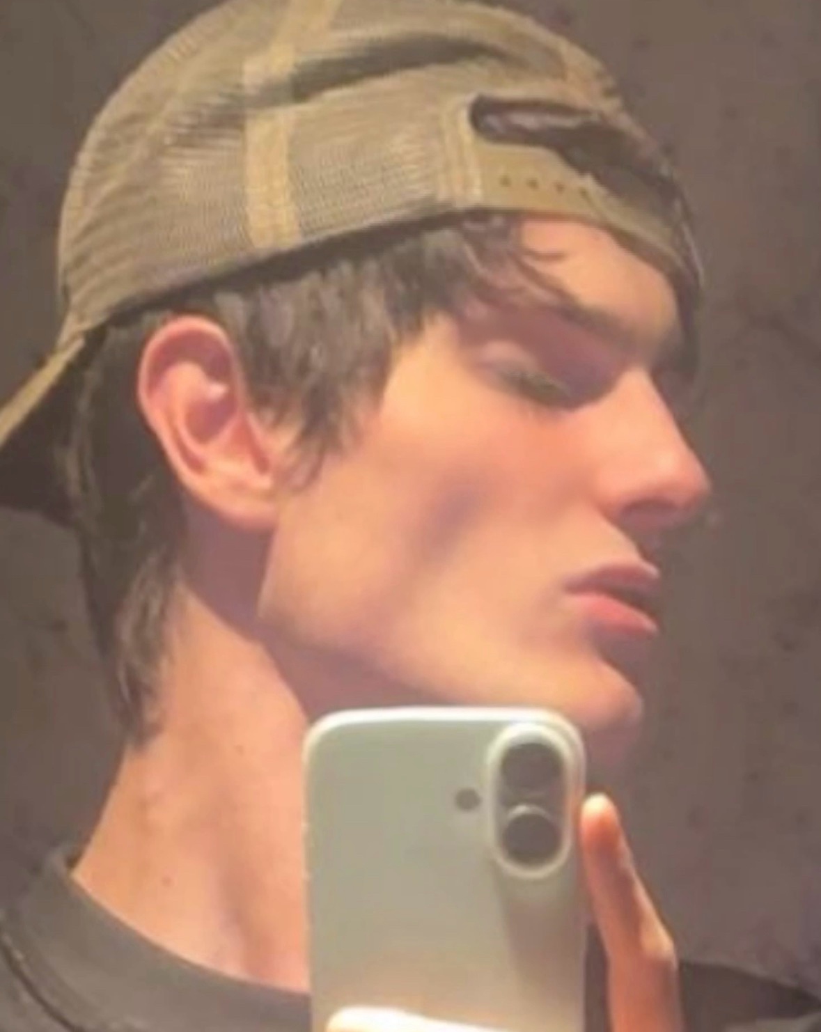 Facetune 12 08 2026 22 41 47