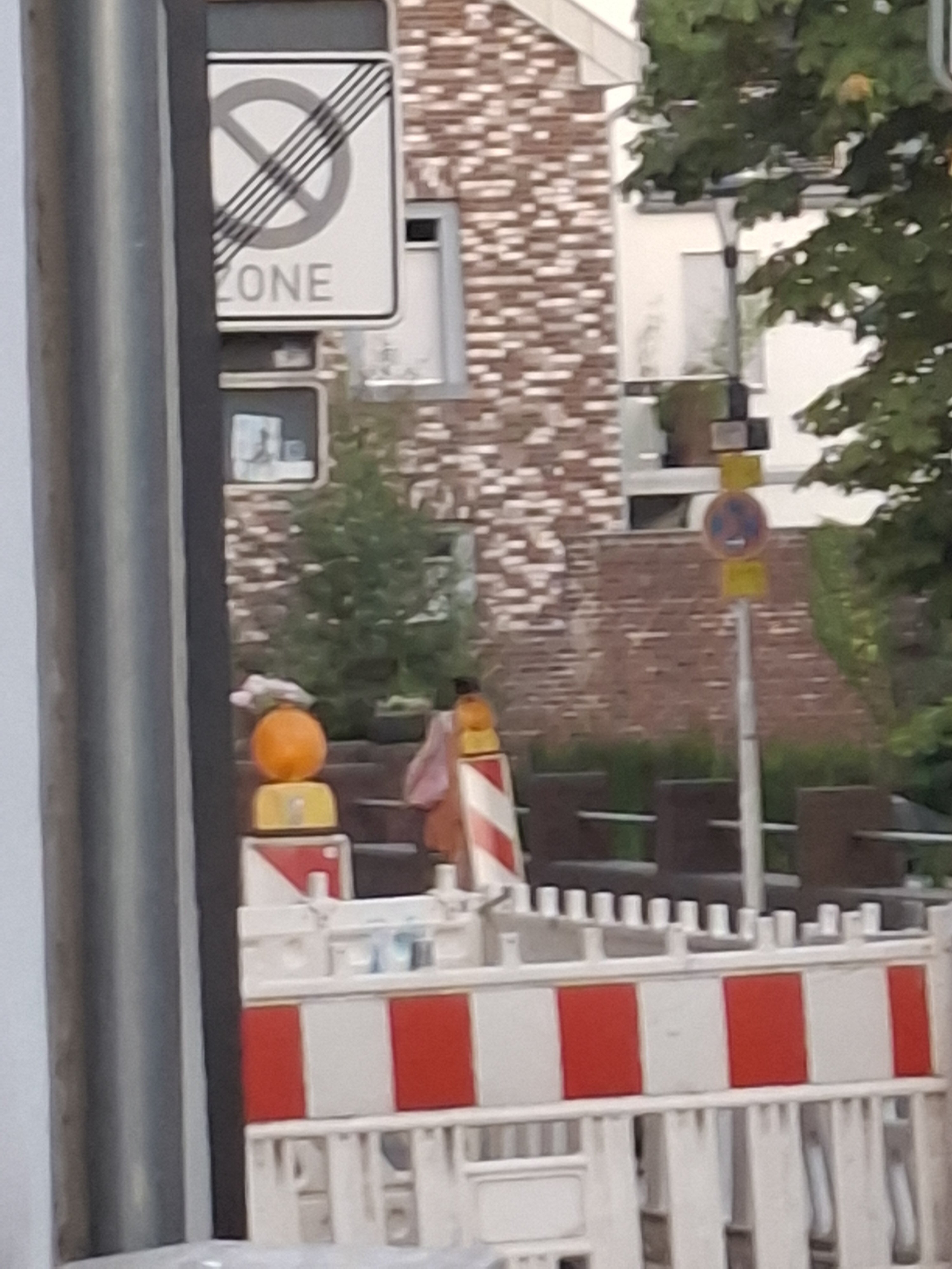 29573