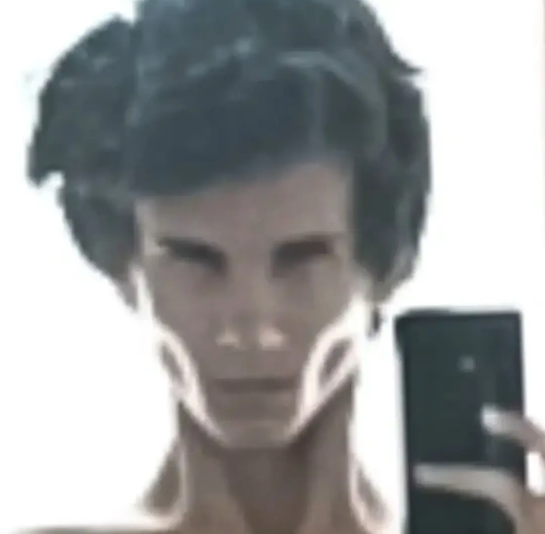 1000024698