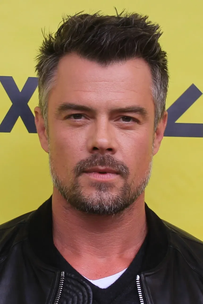 0 JOSH DUHAMEL PROFILE 01