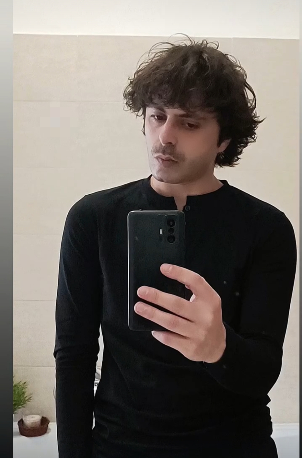 1000037831