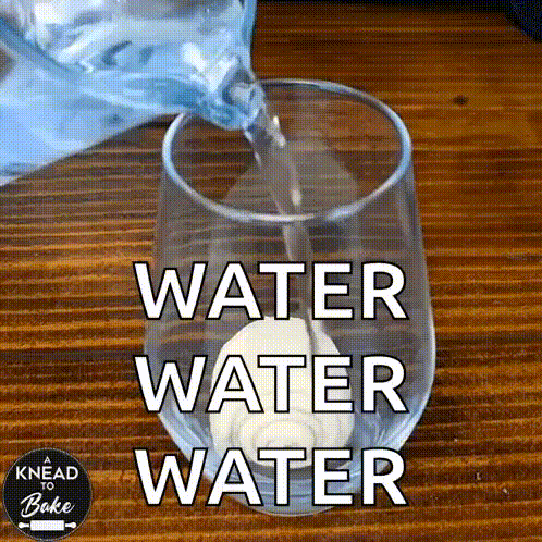 Pouring water a knead to bake 1