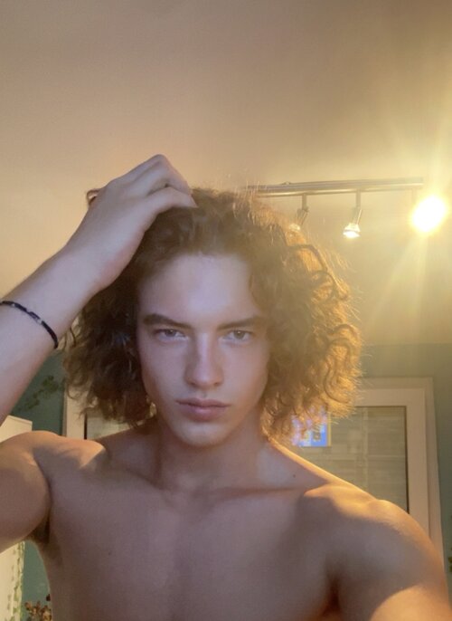 85B4A632-A14E-4DC4-B8C4-7AF75D43E670.jpeg