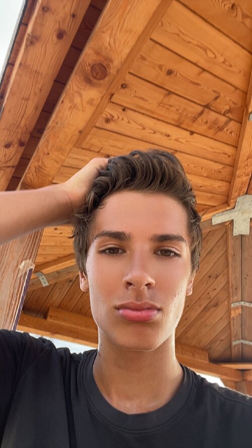 Snapchat-1919475921.jpg