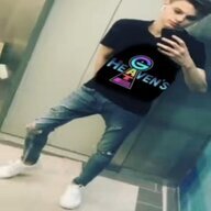 532885