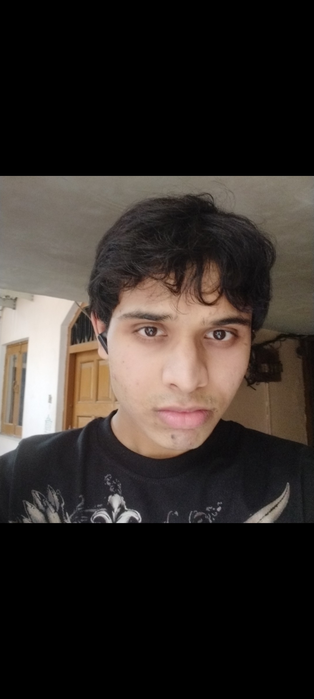 1000052884