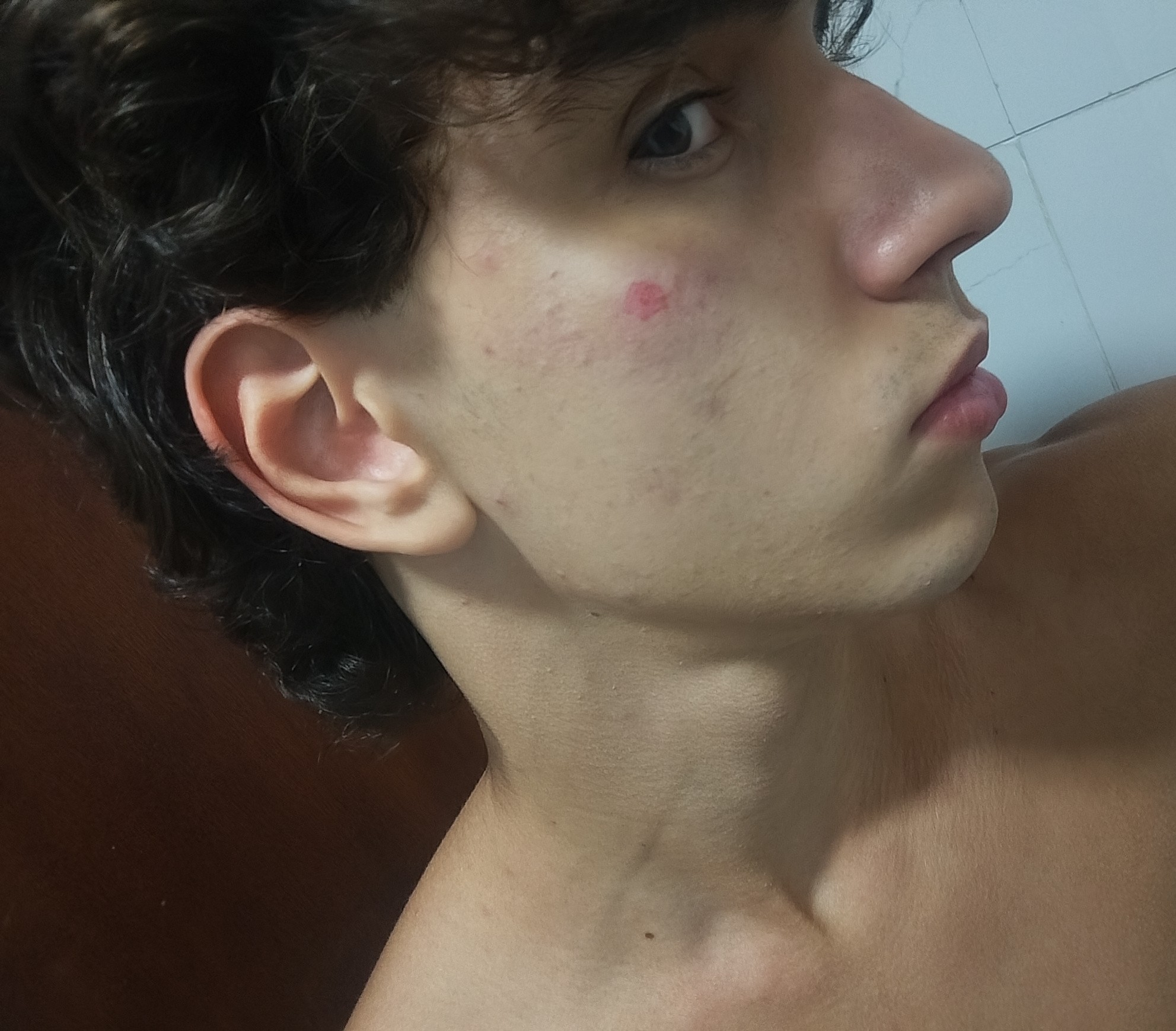 1000185121