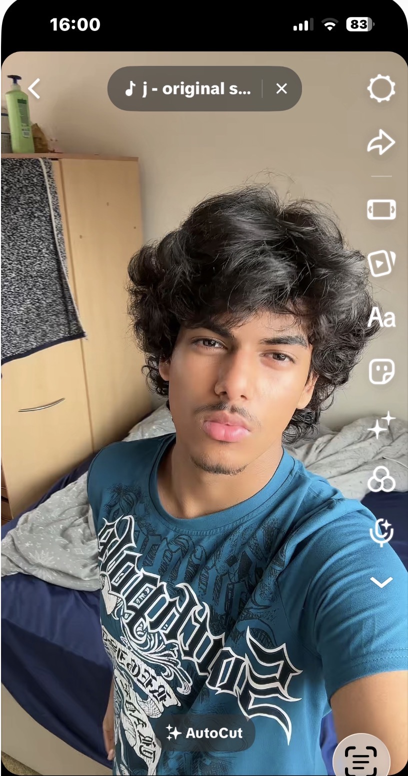 1000023271