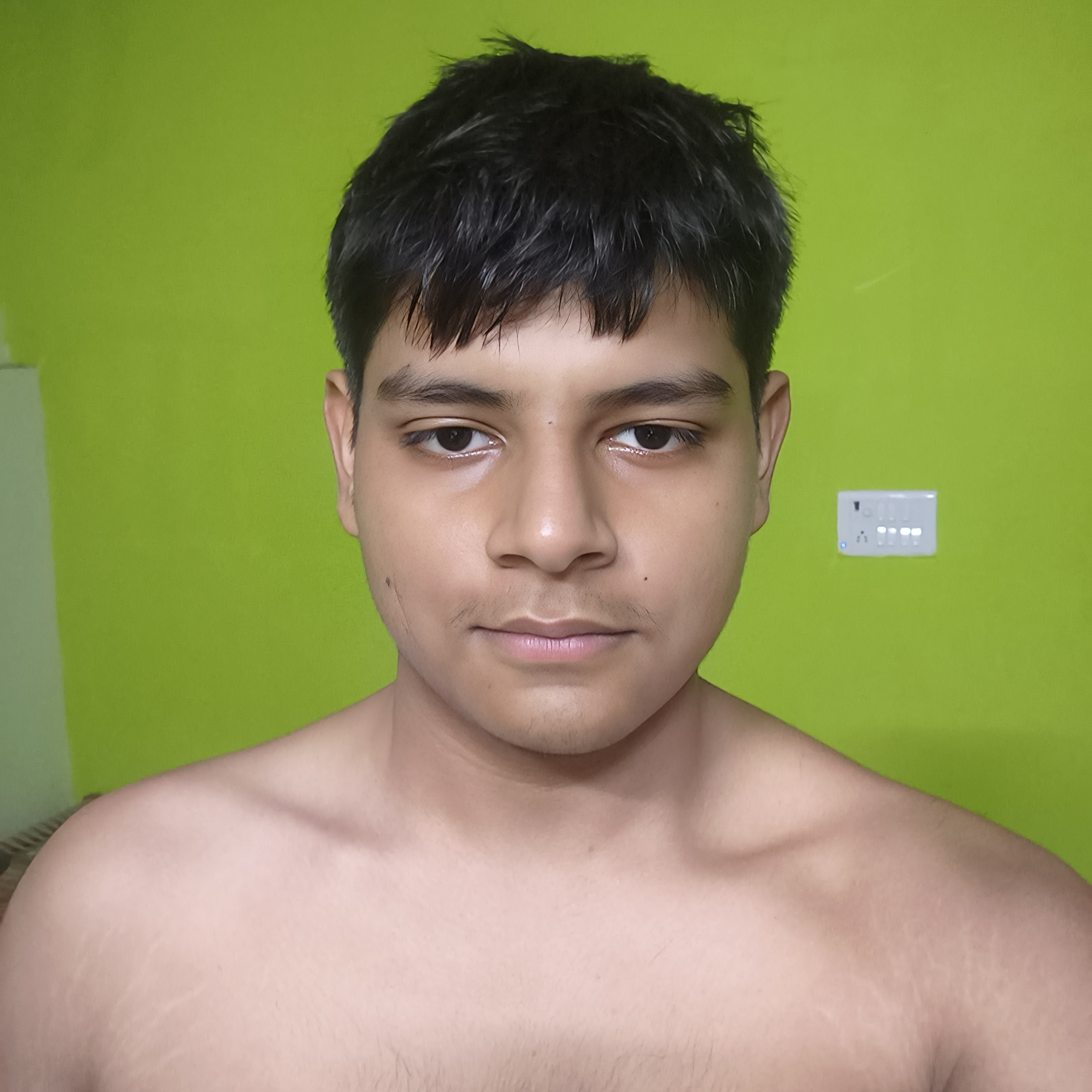 1000094677