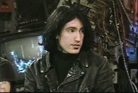 1046