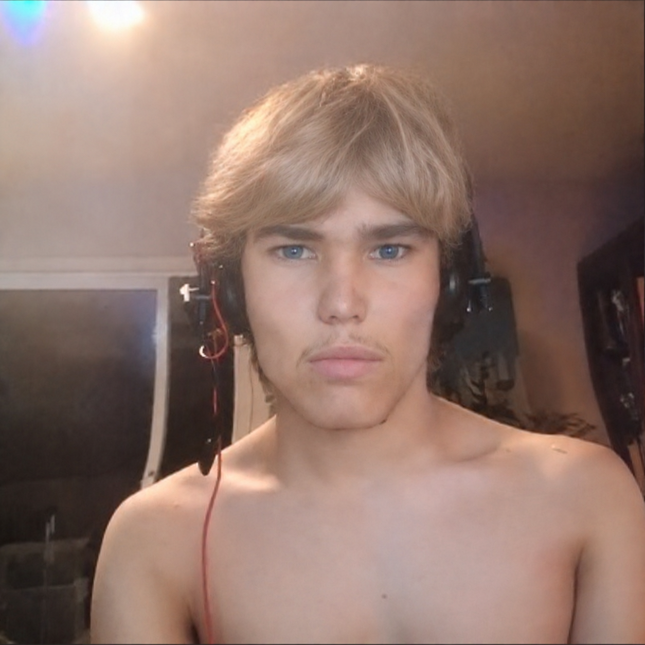 BAEE119A 6C4C 4678 99C1 DADC36BC84D7