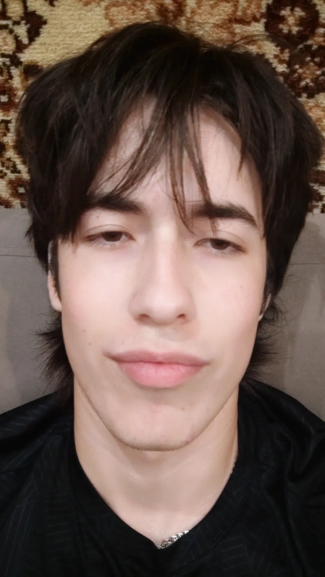 1000010881