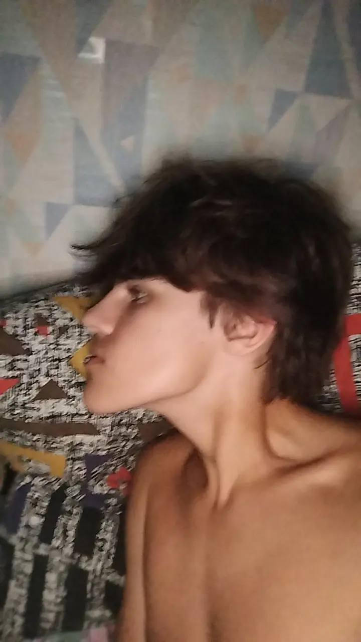 1000005696