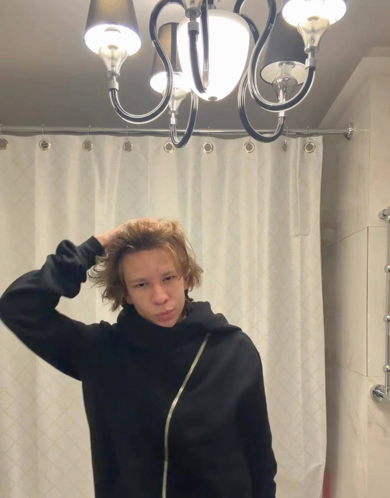 1000015852