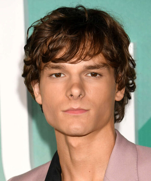 Mason-Thames-hairstyle.jpg