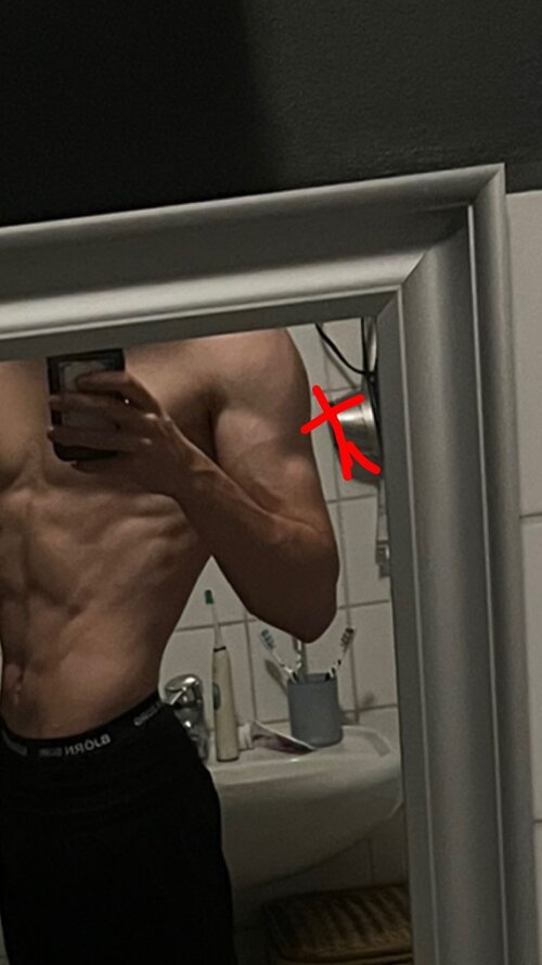 pwak physique.jpg